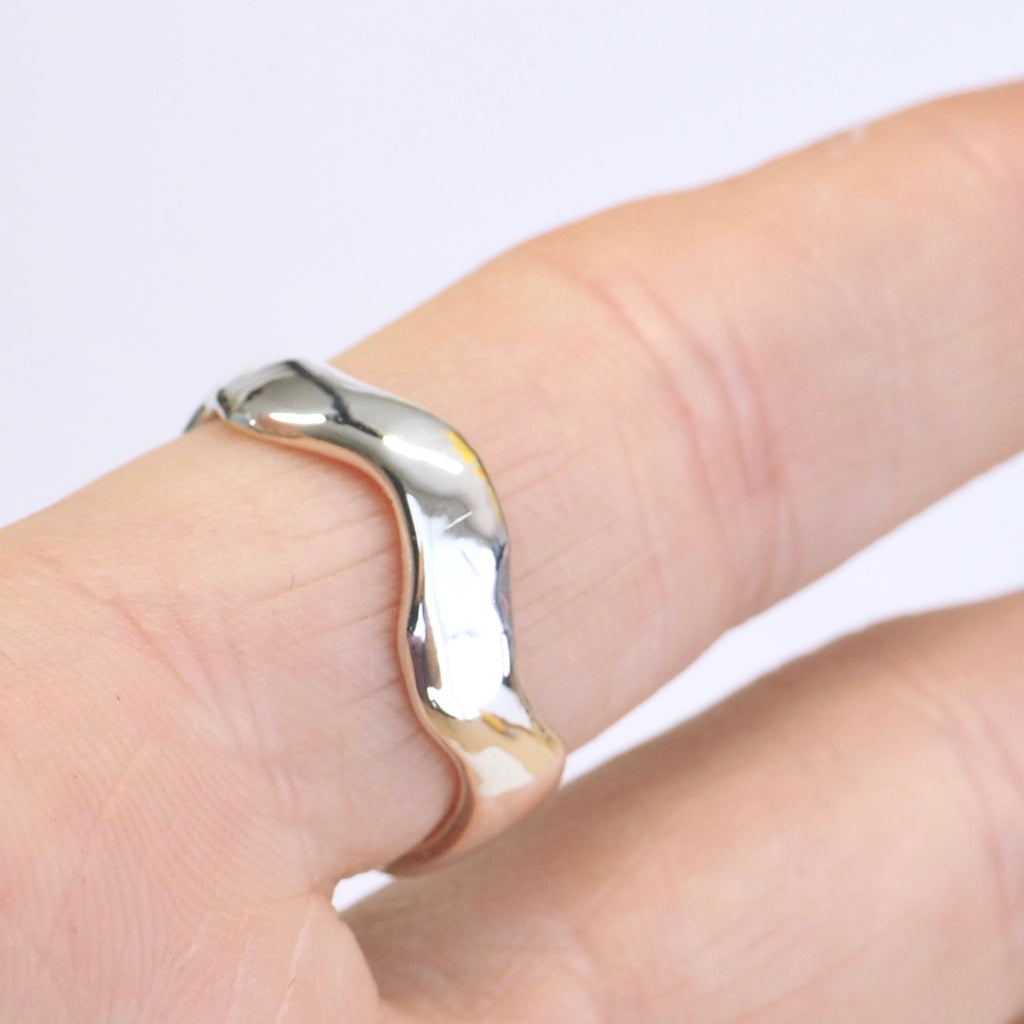 Lovers Wave Ring