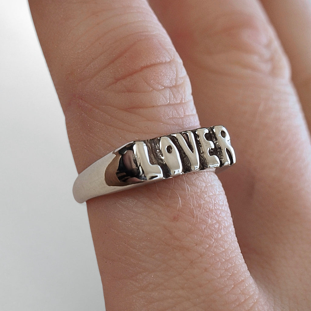 Love Letter Signet - Narrow - Sterling Silver